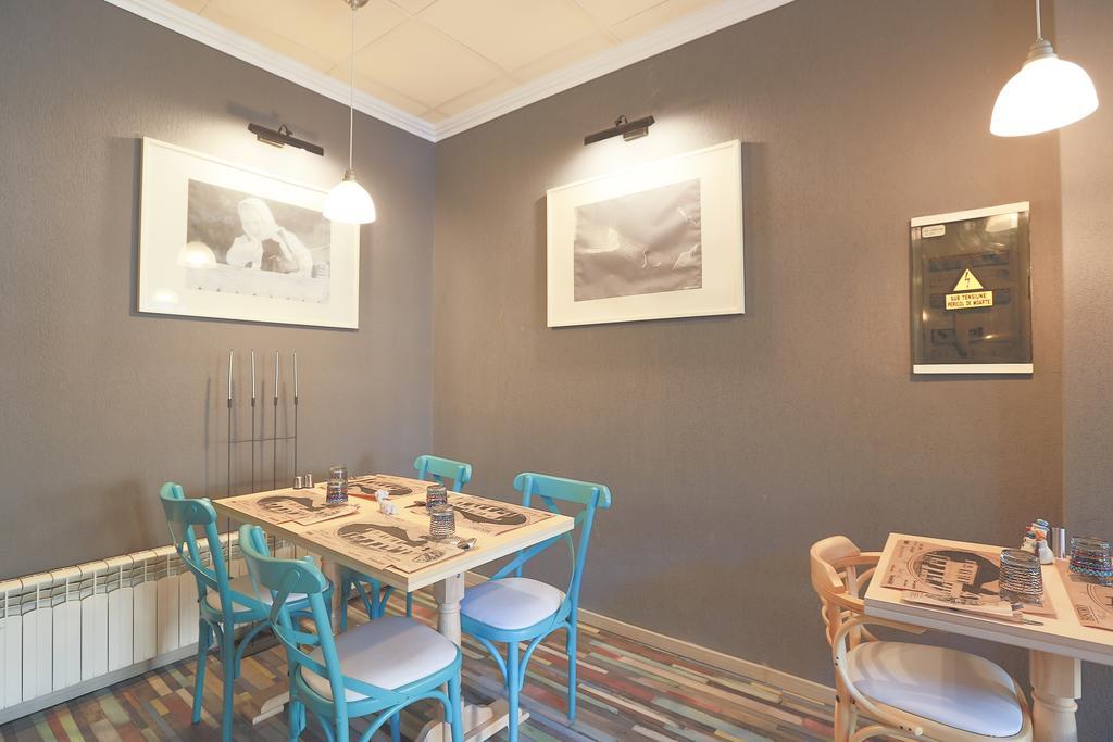 Artmotel & Bistro Haţeg Extérieur photo