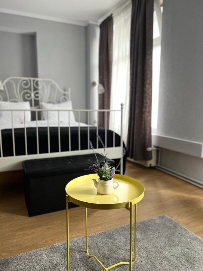 Artmotel & Bistro Haţeg Extérieur photo