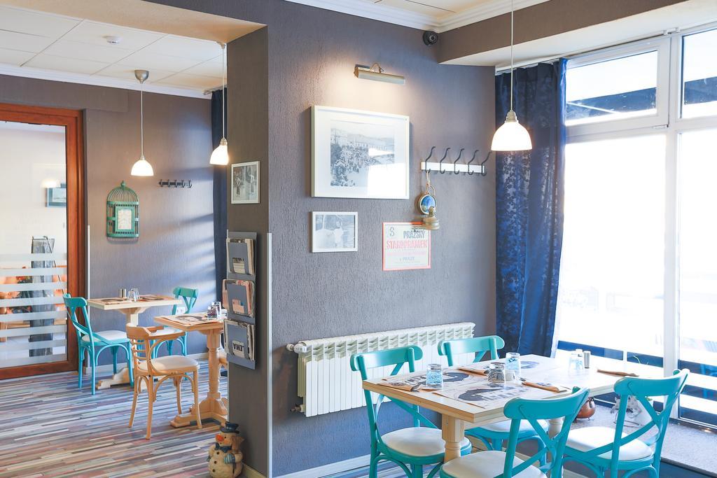 Artmotel & Bistro Haţeg Extérieur photo